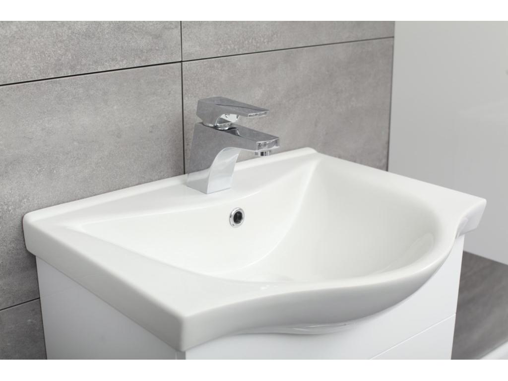 21010-skrinka-s-keramickym-umyvadlem-viky-556580