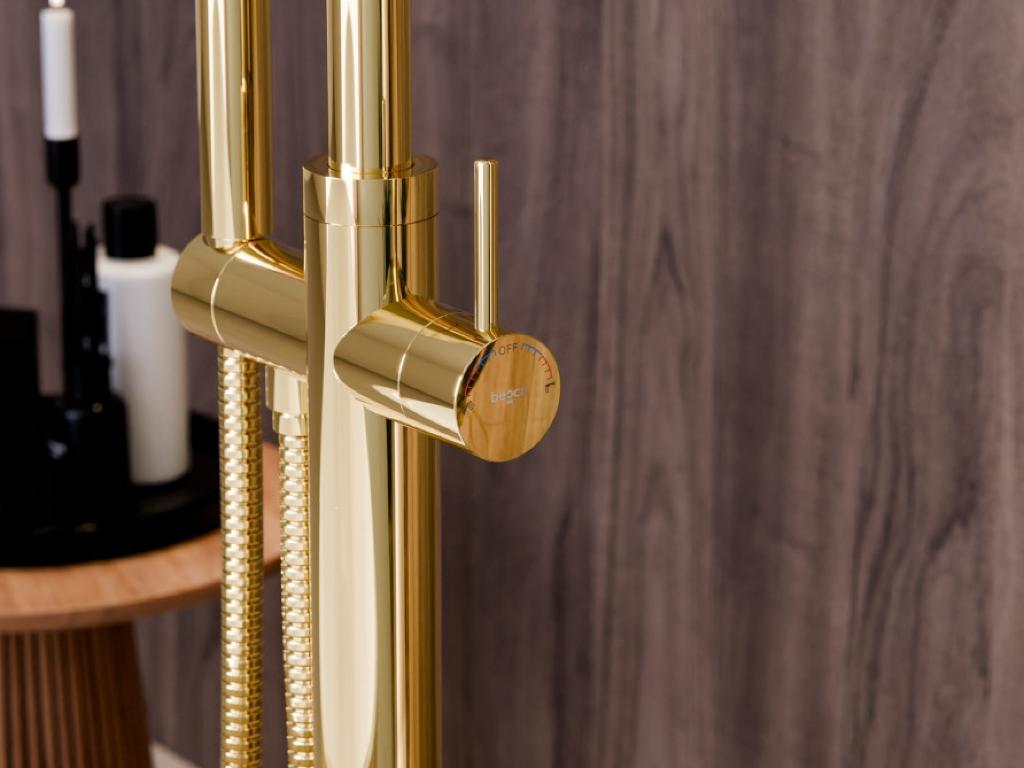 32389-stojankova-vanova-baterie-veo-iii-zlata-leskla-s-easy-boxem