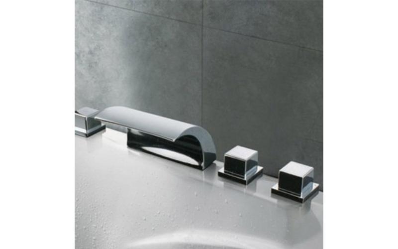 Baterie na okraj vany